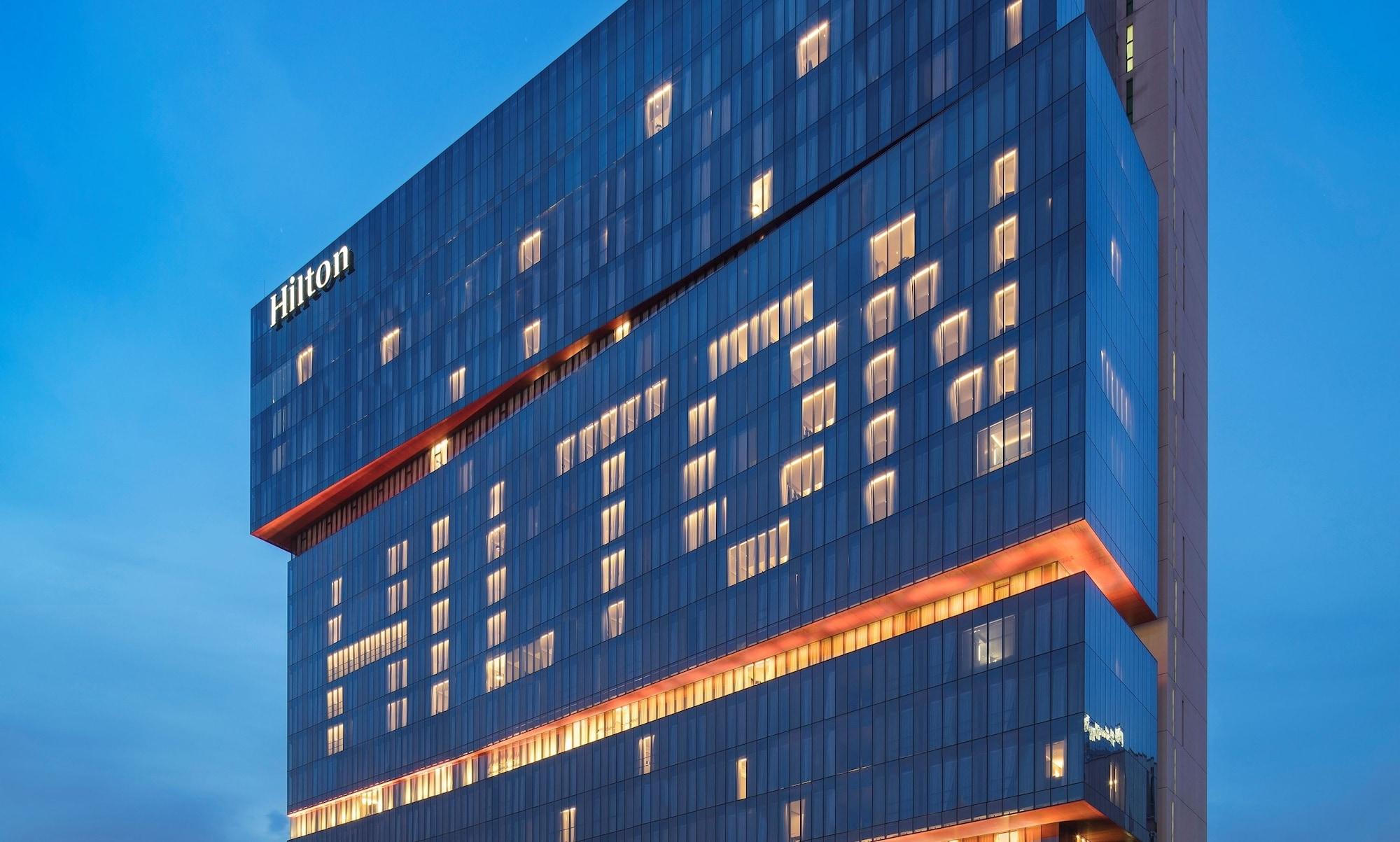 Hilton Guangzhou Tianhe - Free Shuttle Bus And Registration Counter Available During Canton Fair Period Exteriér fotografie Hilton Chengdu