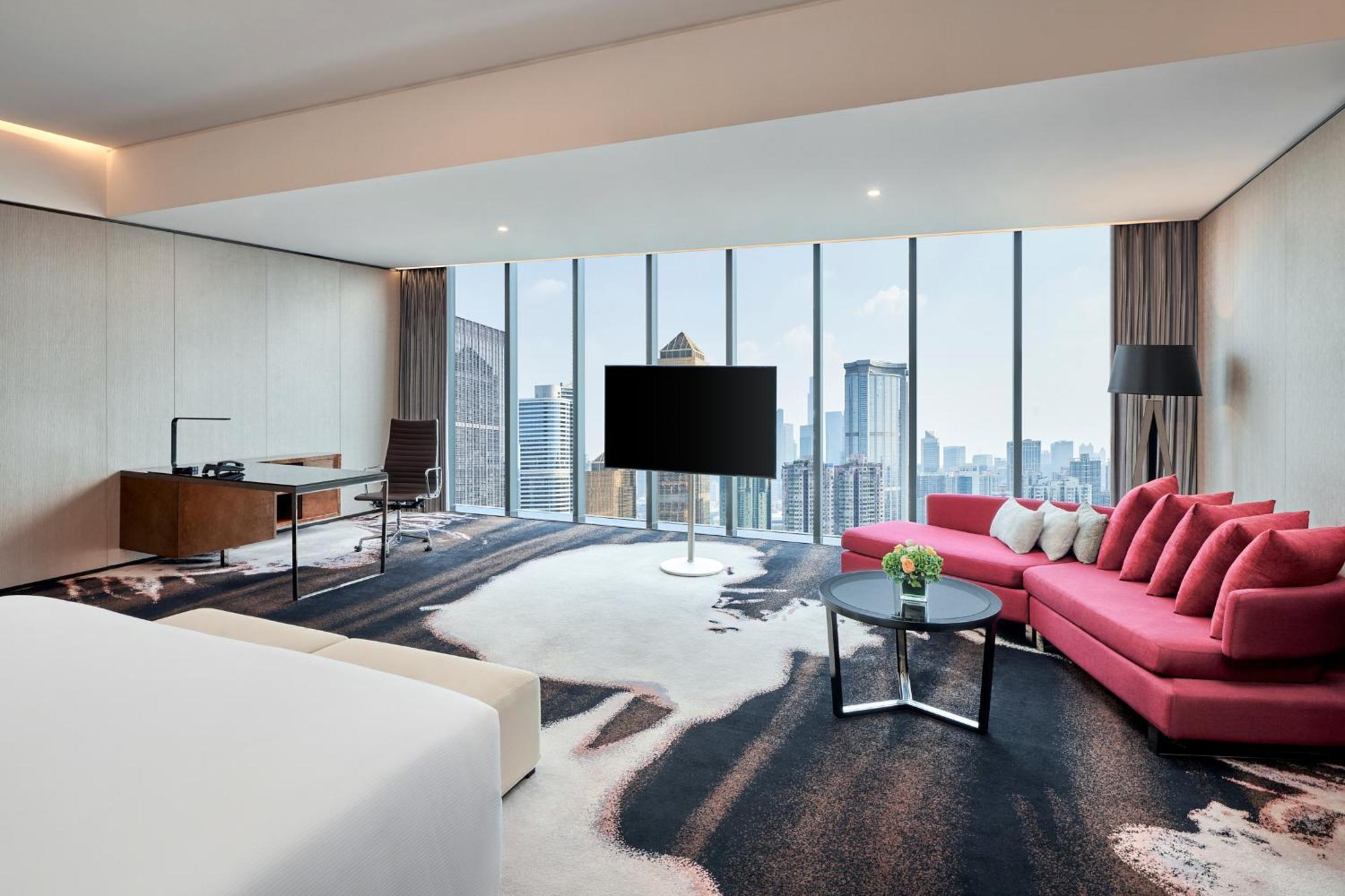 Hilton Guangzhou Tianhe - Free Shuttle Bus And Registration Counter Available During Canton Fair Period Exteriér fotografie A suite at the hotel