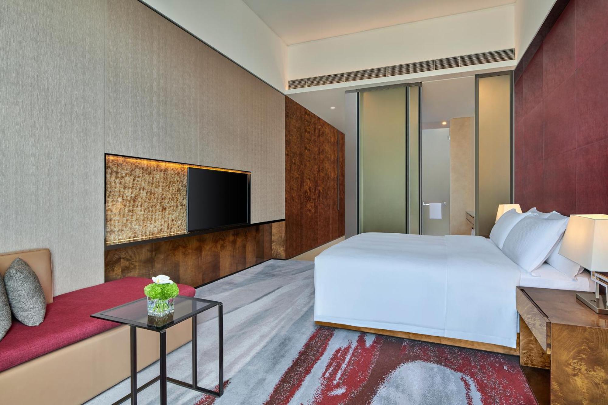 Hilton Guangzhou Tianhe - Free Shuttle Bus And Registration Counter Available During Canton Fair Period Exteriér fotografie Deluxe Room