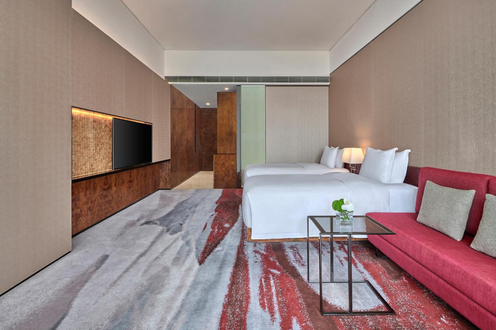 Hilton Guangzhou Tianhe - Free Shuttle Bus And Registration Counter Available During Canton Fair Period Exteriér fotografie